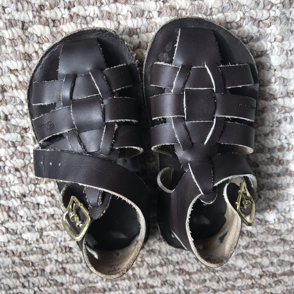 Toddler boys saltwater sandals size 6